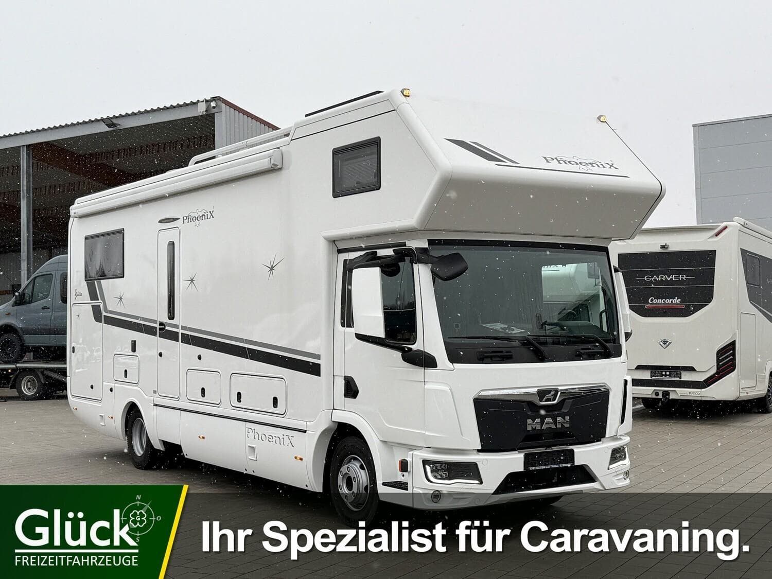 Wohnmobil PhoeniX Alkoven 9100 BMQRSLGX mit 4 Sitzen bei Glück Freizeit GmbH Wohnmobil PhoeniX 9100 BMQRSLGX Alkoven mit 4 Sitzen und 2 Schlafplätzen