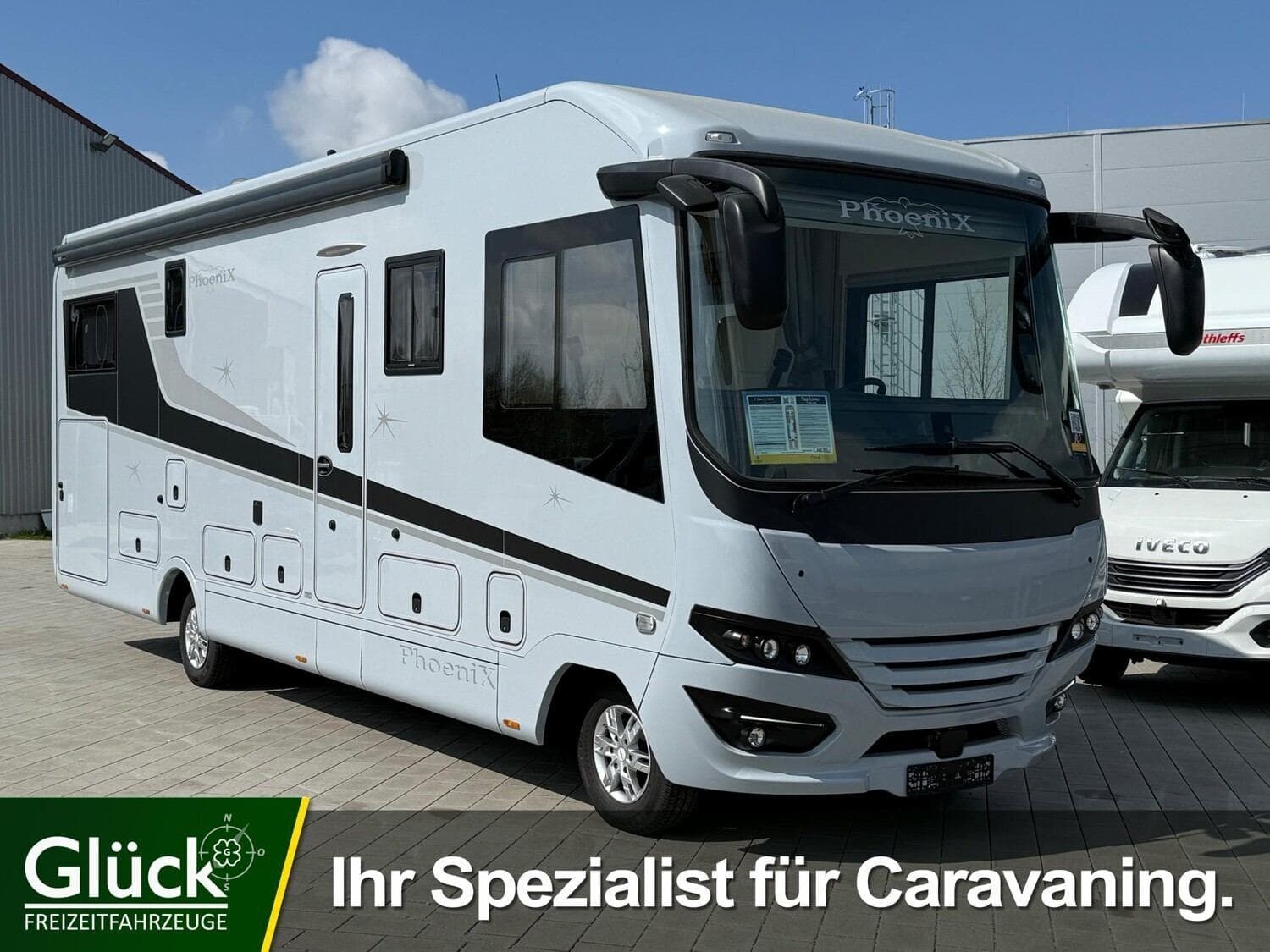 Wohnmobil PhoeniX Liner 9100 BMLX mit 4 Sitzen bei Glück Freizeit GmbH Wohnmobil PhoeniX 9100 BMLX Liner mit 4 Sitzen und 4 Schlafplätzen