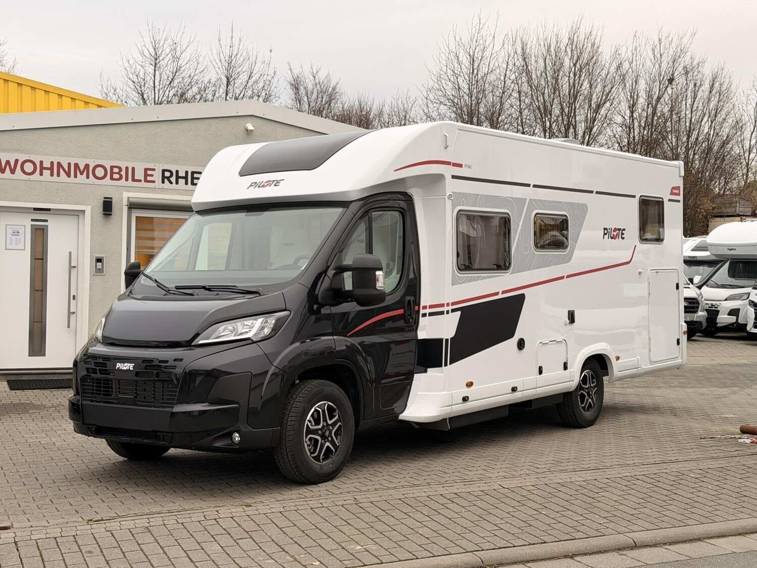 Wohnmobil Pilote Pacific Evidence P740FGJ mit 4 Sitzen bei Wohnmobile Rheinhessen Wohnmobil Fiat Ducato Pilote P740FGJ Pacific Evidence mit 4 Sitzen und 2 Schlafplätzen