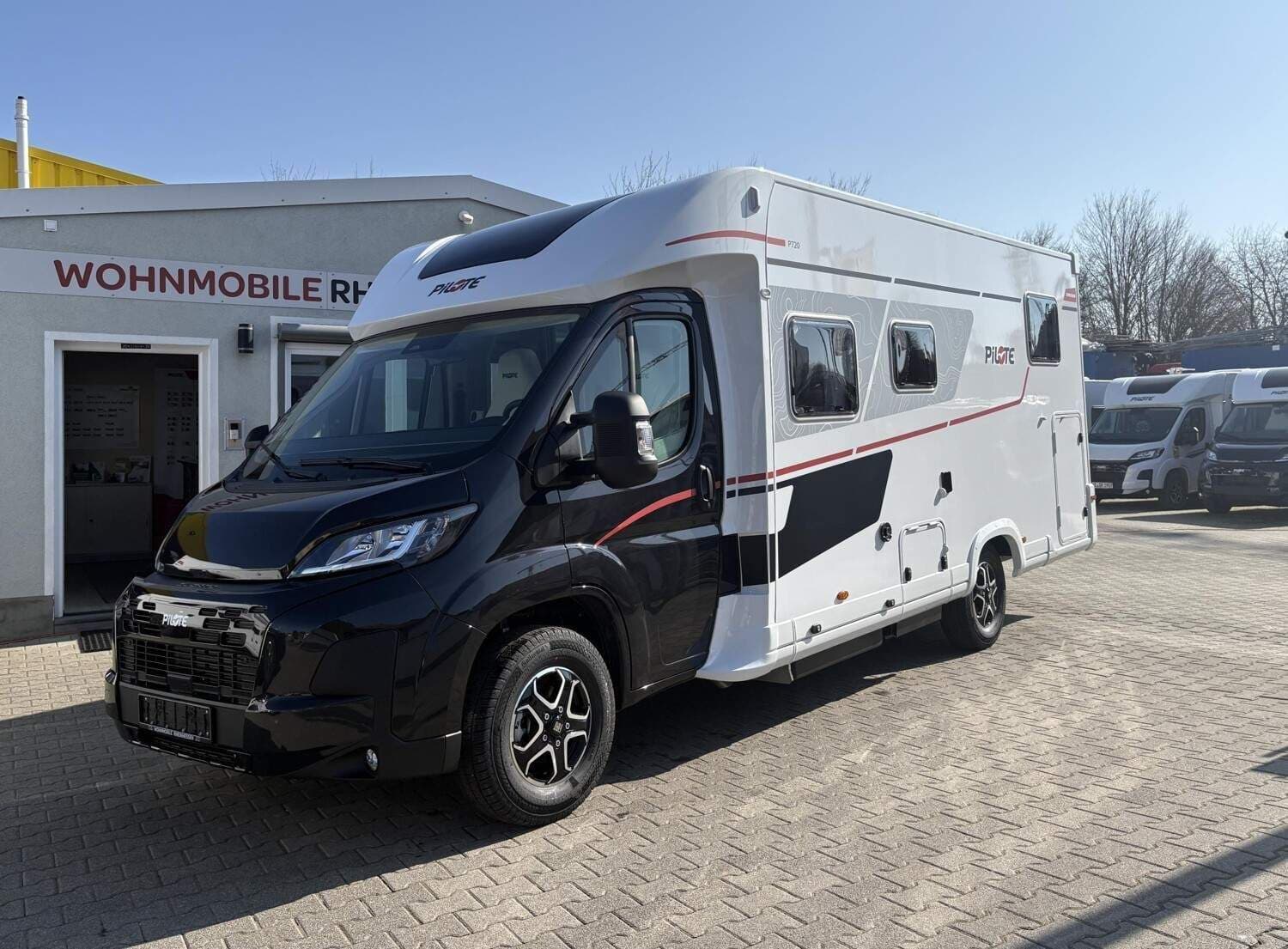 Wohnmobil Pilote Pacific Expression P720FGJ mit 4 Sitzen bei Wohnmobile Rheinhessen Wohnmobil Pilote P720FGJ Pacific Expression mit 4 Sitzen und 2 Schlafplätzen