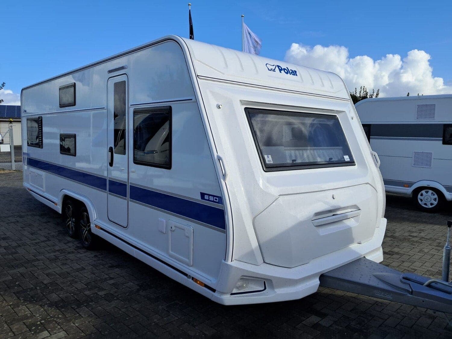 Wohnwagen Polar Sonstige 650 FDC Blueline bei Camperhuus Wohnwagen Polar 650 FDC Blueline Sonstige mit 2 Schlafplätzen