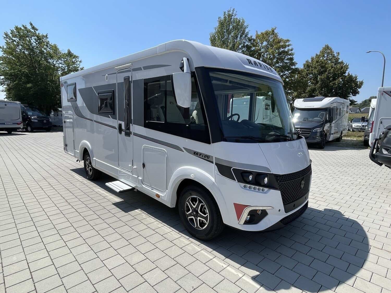 Wohnmobil Rapido Serie Ci C55I - 65 ANS mit 4 Sitzen bei Caravantastic Straubing GmbH Wohnmobil Rapido C55I - 65 ANS Serie Ci mit 4 Sitzen und 4 Schlafplätzen
