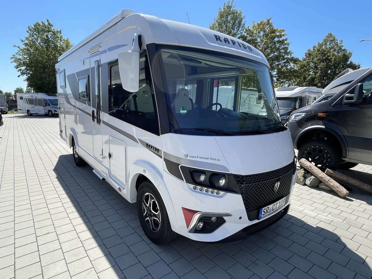 Wohnmobil Rapido Serie Ci C55I - 65 ANS mit 4 Sitzen bei Caravantastic Straubing GmbH Wohnmobil Rapido C55I - 65 ANS Serie Ci mit 4 Sitzen und 4 Schlafplätzen