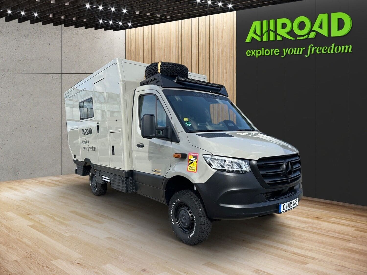 Wohnmobil Rhön Camp Rebel 4x4 mit 2 Sitzen bei AllRoad Camper Store & Service GmbH Wohnmobil Mercedes Sprinter Rhön Camp 4x4 Rebel mit 2 Sitzen und 2 Schlafplätzen