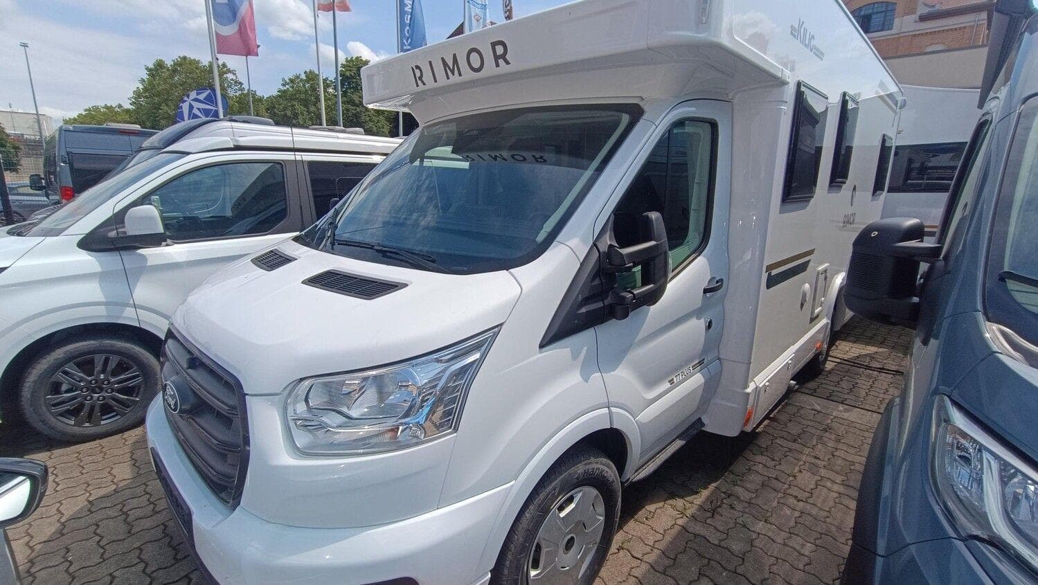 Wohnmobil Rimor Kilig 77 Plus mit 5 Sitzen bei Autohof Kosmalla GmbH Wohnmobil Ford Transit Rimor 77 Plus Kilig mit 5 Sitzen und 4 Schlafplätzen