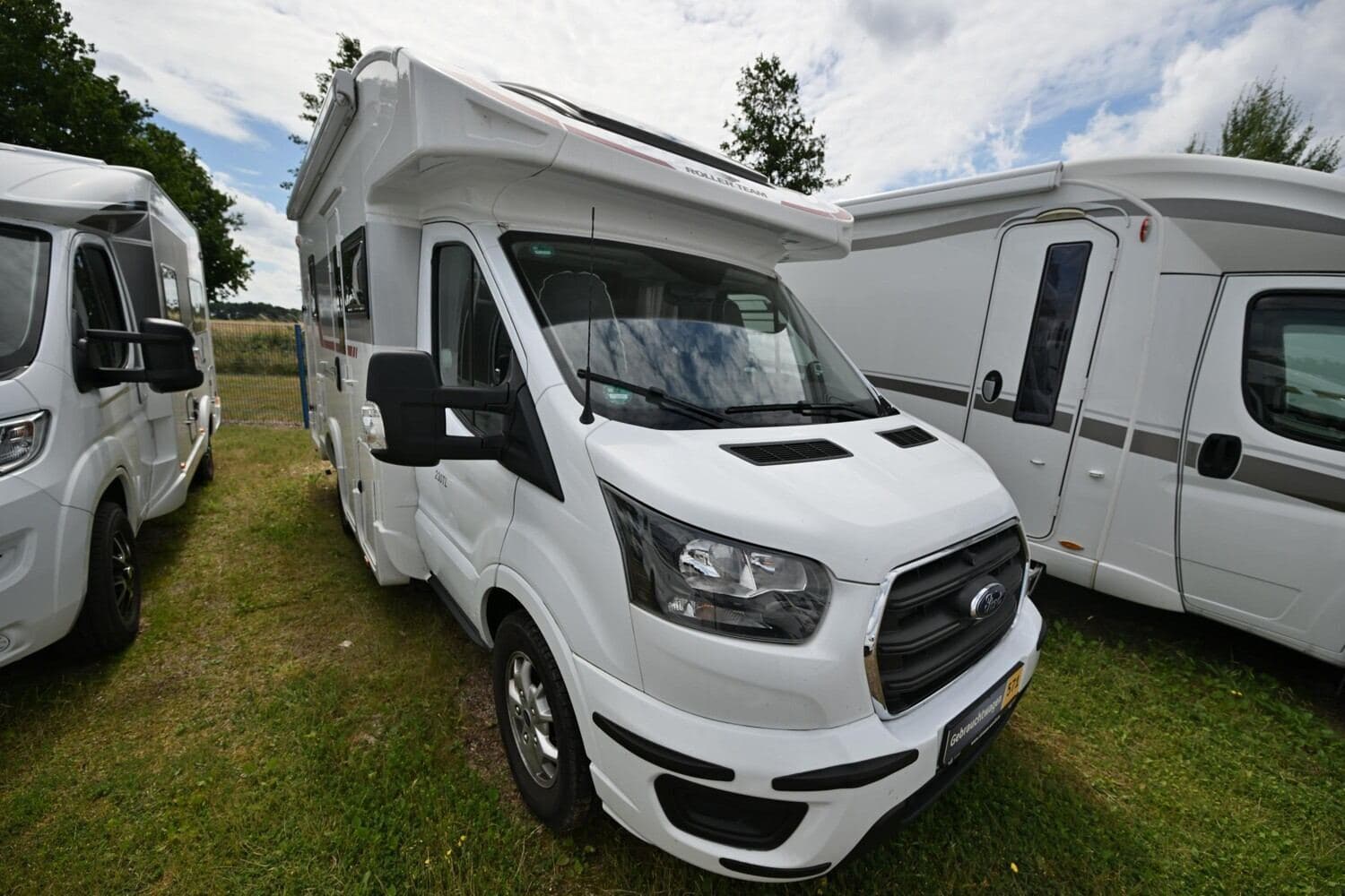 Wohnmobil Roller Team Kronos 230 TL mit 3 Sitzen bei Caravan-Wendt GmbH & Co. KG Wohnmobil Ford Transit Roller Team 230 TL Kronos mit 3 Sitzen und 3 Schlafplätzen
