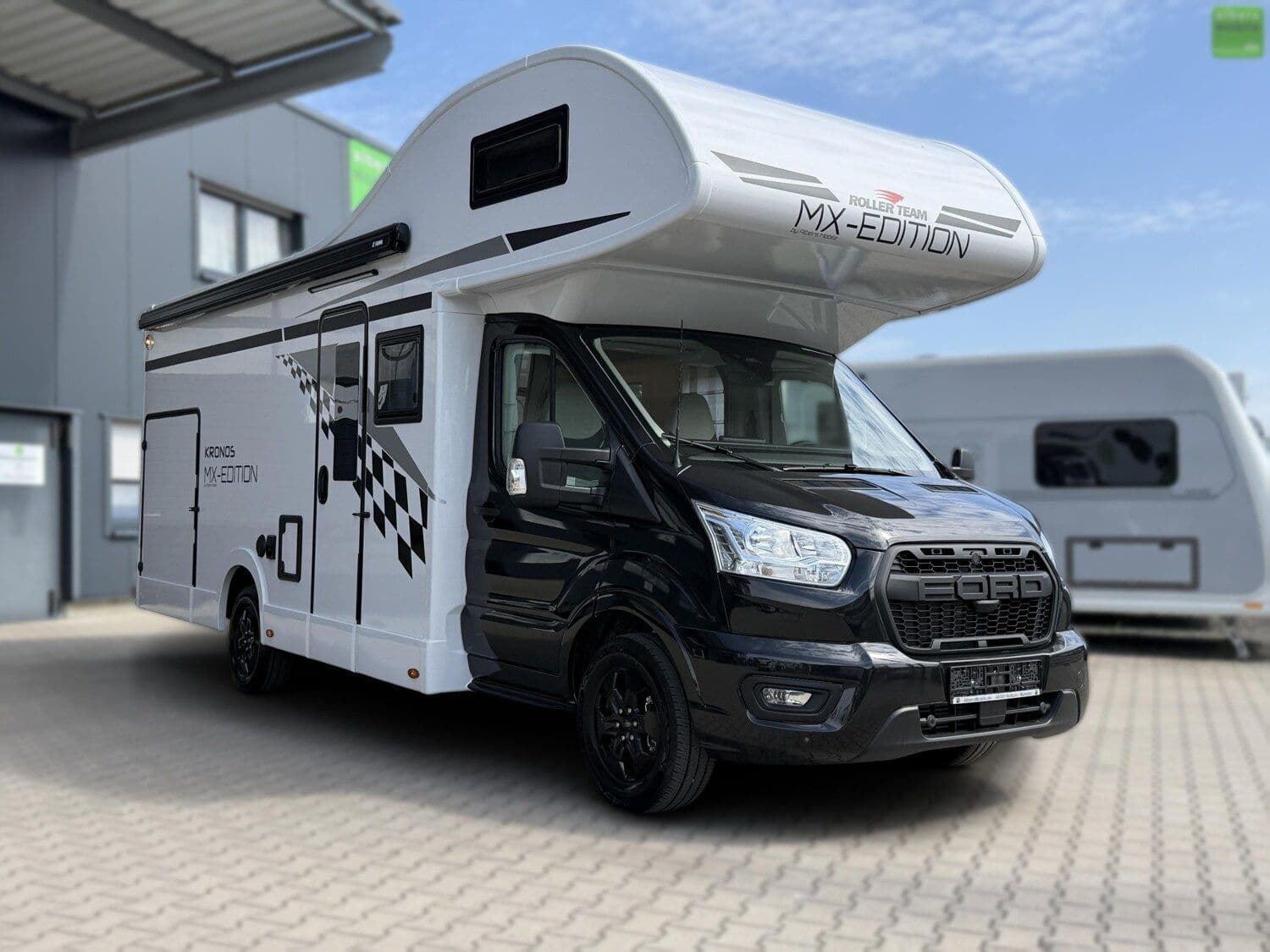 Wohnmobil Roller Team Kronos 290 M mit 5 Sitzen bei Albers Mobile GmbH Wohnmobil Ford Transit Roller Team 290 M Kronos mit 5 Sitzen und 5 Schlafplätzen