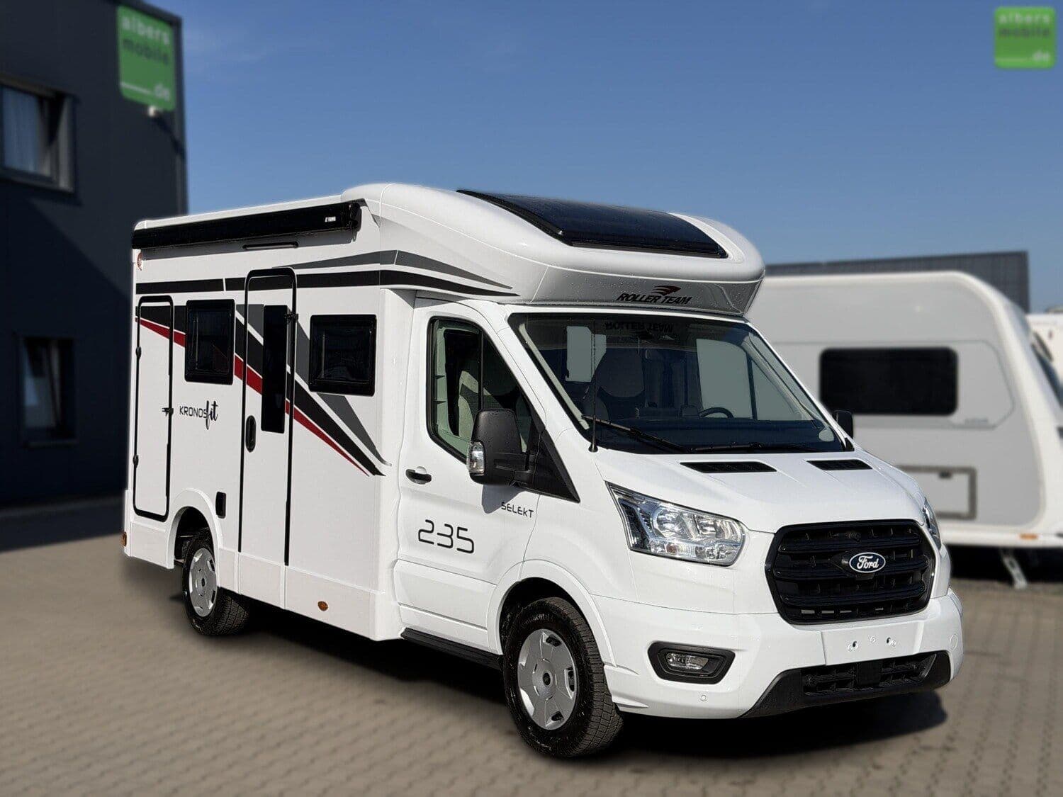Wohnmobil Roller Team Kronos Fit 235 TL mit 4 Sitzen bei Albers Mobile GmbH Wohnmobil Ford Transit Roller Team 235 TL Kronos Fit mit 4 Sitzen und 2 Schlafplätzen