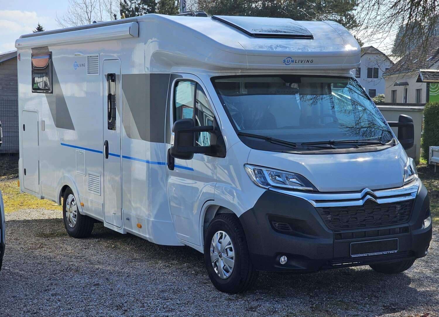 Wohnmobil Sun Living S 75SL X-TRA mit 5 Sitzen bei Freizeitmarkt Knust Wohnmobil Citroen Jumper Sun Living 75SL X-TRA S mit 5 Sitzen und 5 Schlafplätzen