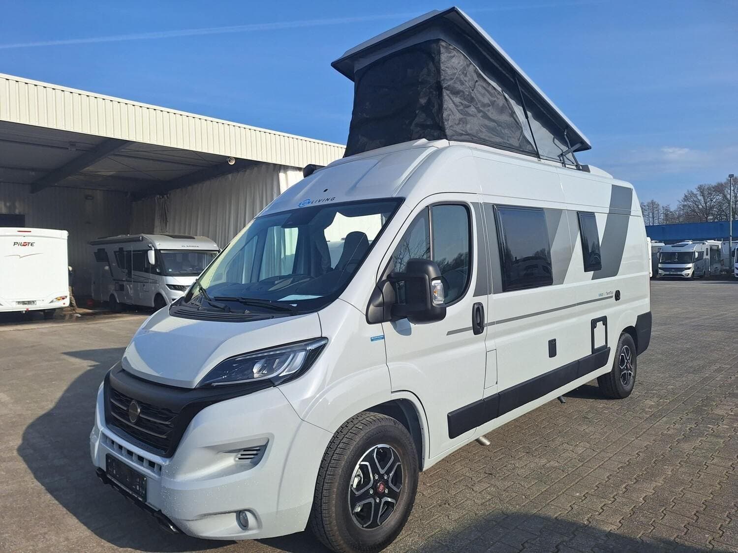 Wohnmobil Sun Living V 60SP mit 4 Sitzen bei MPG Mobilpartner GmbH Wohnmobil Fiat Ducato Sun Living 60SP V mit 4 Sitzen und 2 Schlafplätzen