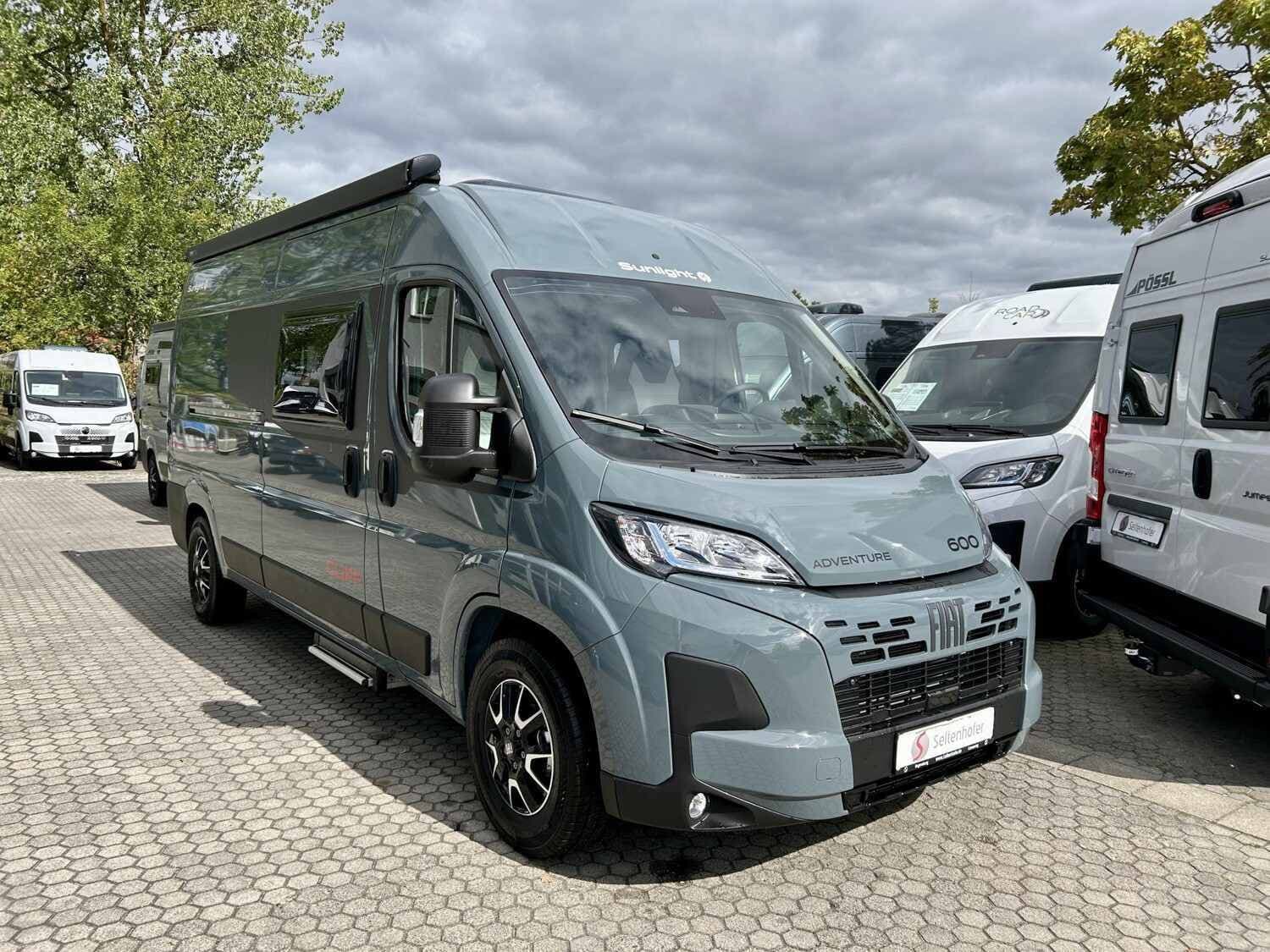 Wohnmobil Sunlight Adventure Cliff 600 mit 4 Sitzen bei Seltenhofer Caravaning GmbH Wohnmobil Fiat Ducato Sunlight 600 Adventure Cliff mit 4 Sitzen und 2 Schlafplätzen