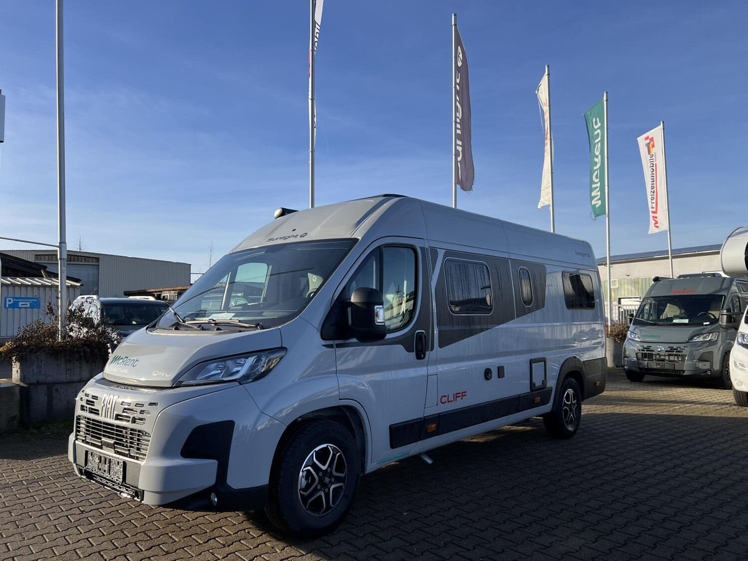 Wohnmobil Sunlight Adventure Cliff 640 mit 4 Sitzen bei ML-Freizeitmobile GmbH Wohnmobil Fiat Ducato Sunlight 640 Adventure Cliff mit 4 Sitzen und 2 Schlafplätzen