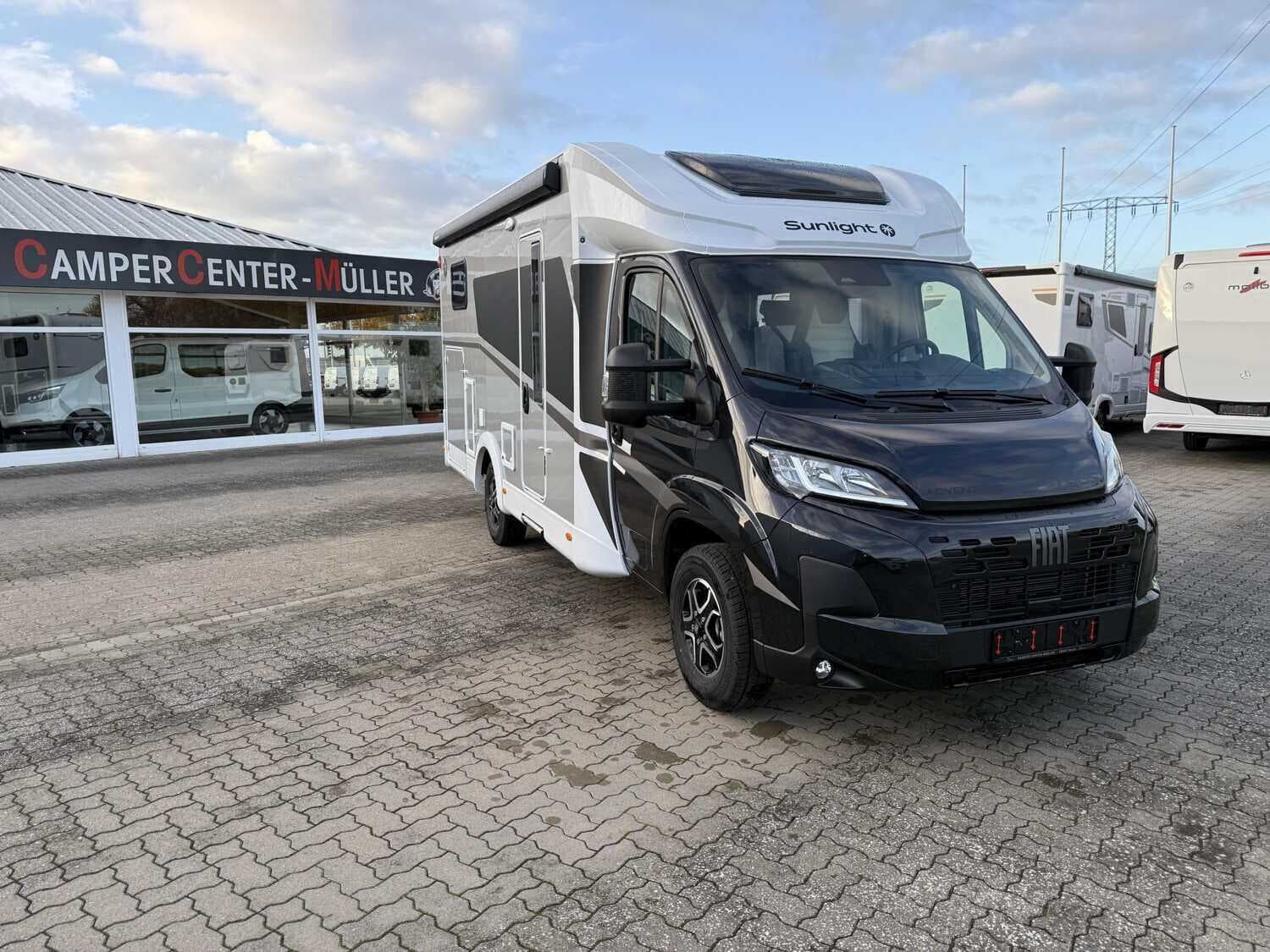 Wohnmobil Sunlight Adventure T 66S mit 4 Sitzen bei Camper Center Müller by Autohaus Gebr. Müller GmbH Wohnmobil Fiat Ducato Sunlight 66S Adventure T mit 4 Sitzen und 2 Schlafplätzen