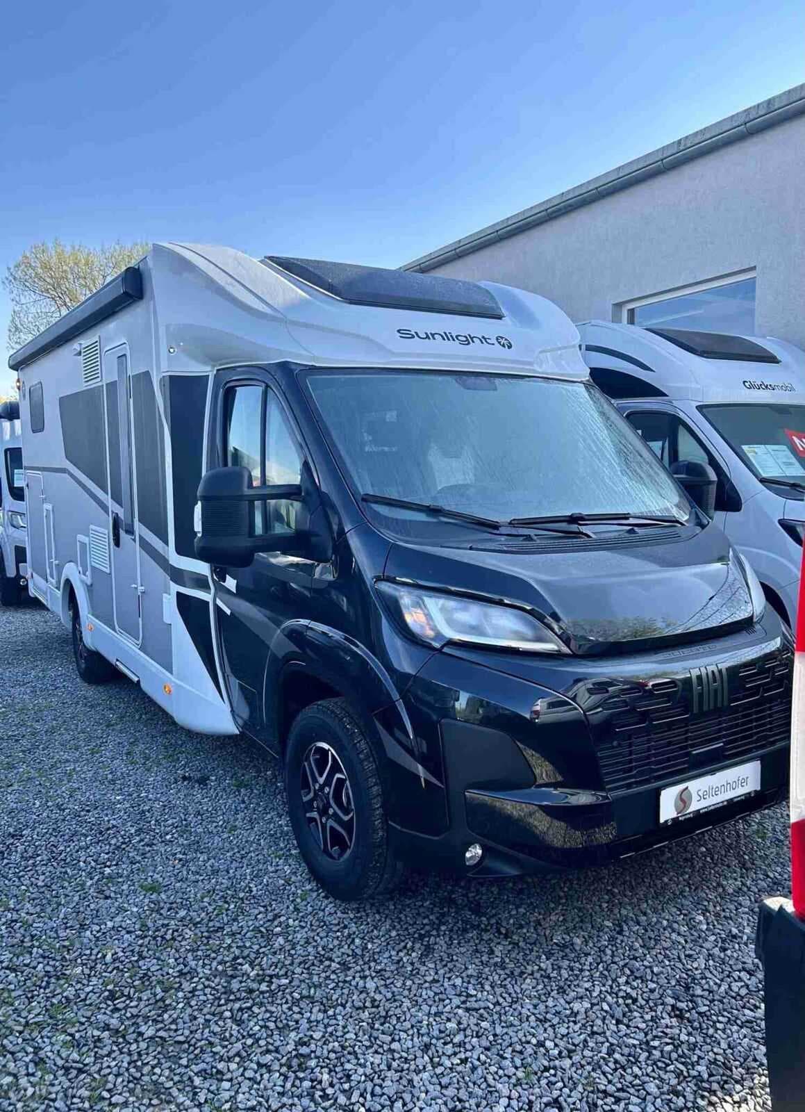 Wohnmobil Sunlight Adventure T 68 mit 4 Sitzen bei Seltenhofer Caravaning GmbH Wohnmobil Fiat Ducato Sunlight 68 Adventure T mit 4 Sitzen und 4 Schlafplätzen