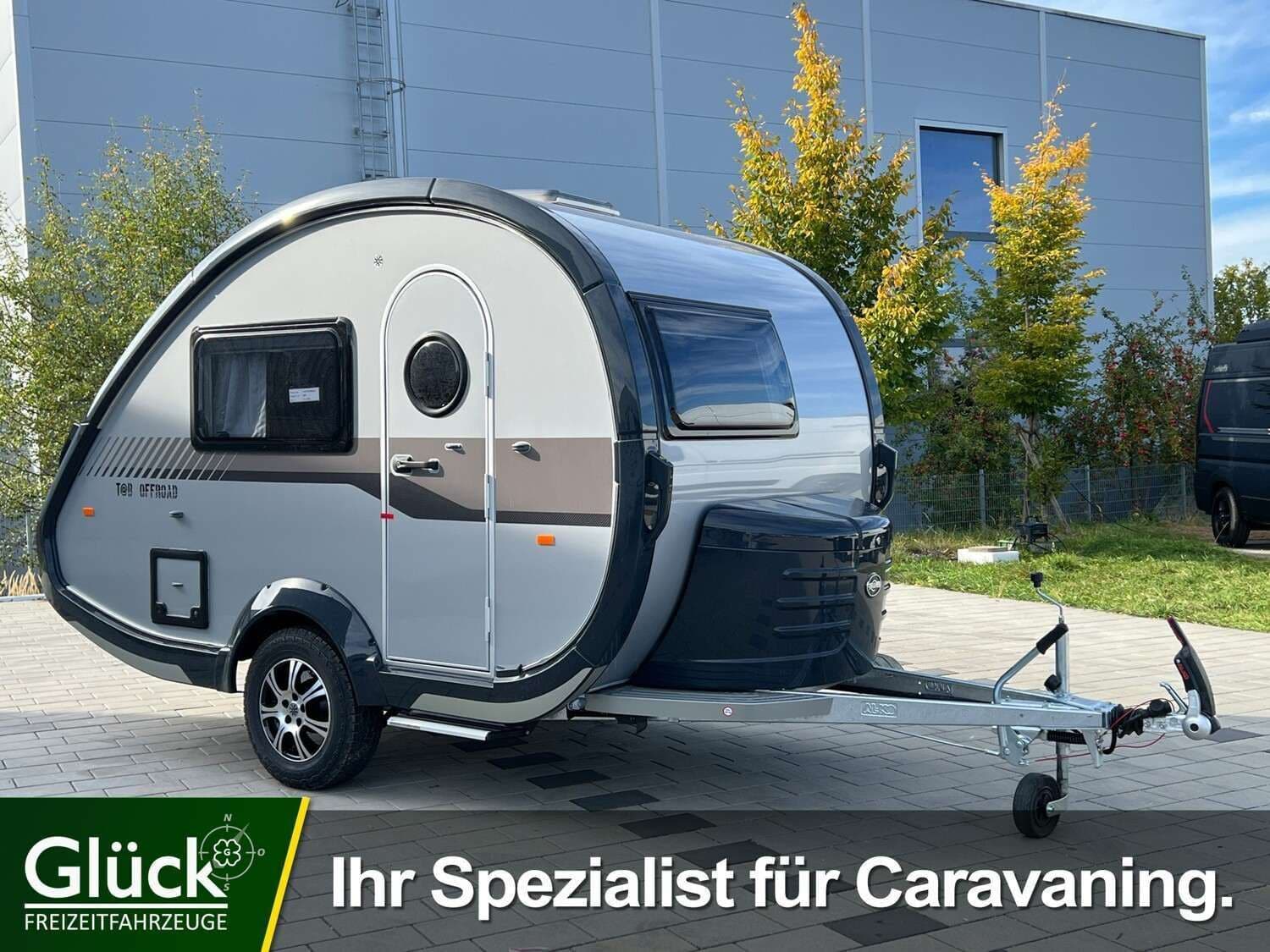 Wohnwagen T@B OFFROAD 320 mit 4 Sitzen bei Glück Freizeit GmbH Wohnwagen T@B 320 OFFROAD mit 4 Sitzen und 2 Schlafplätzen