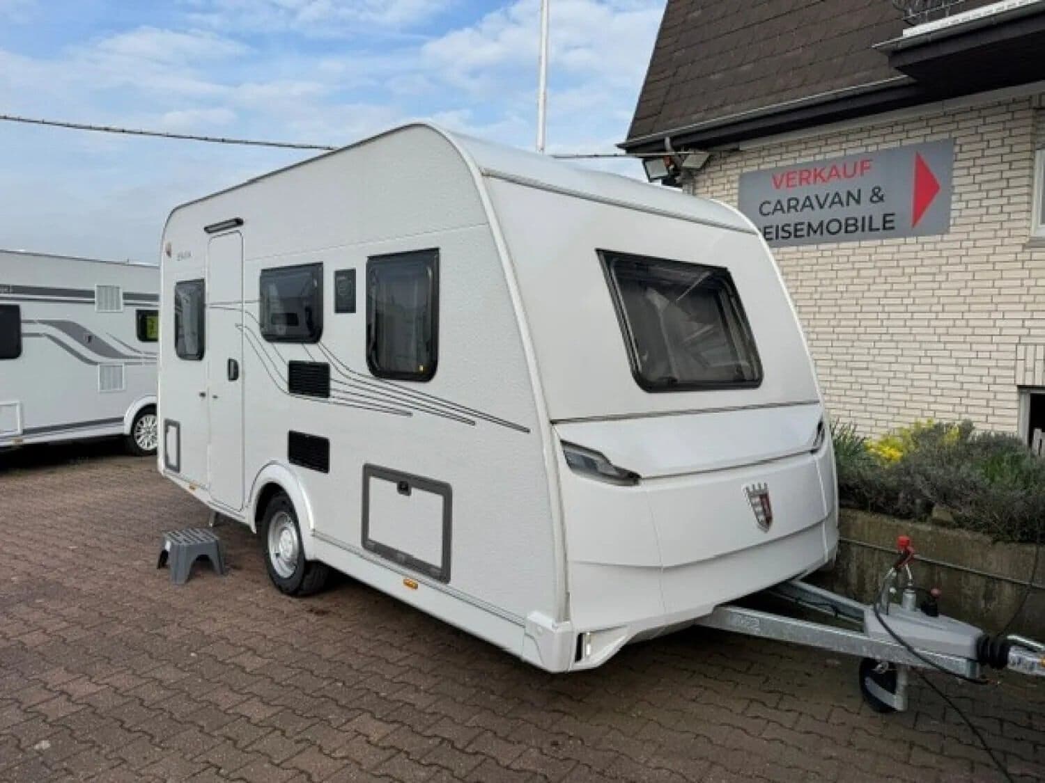 Wohnwagen Tabbert Senara 400 QD 2,3 bei Camping Krings GmbH & Co.KG Wohnwagen Tabbert 400 QD 2,3 Senara mit 2 Schlafplätzen