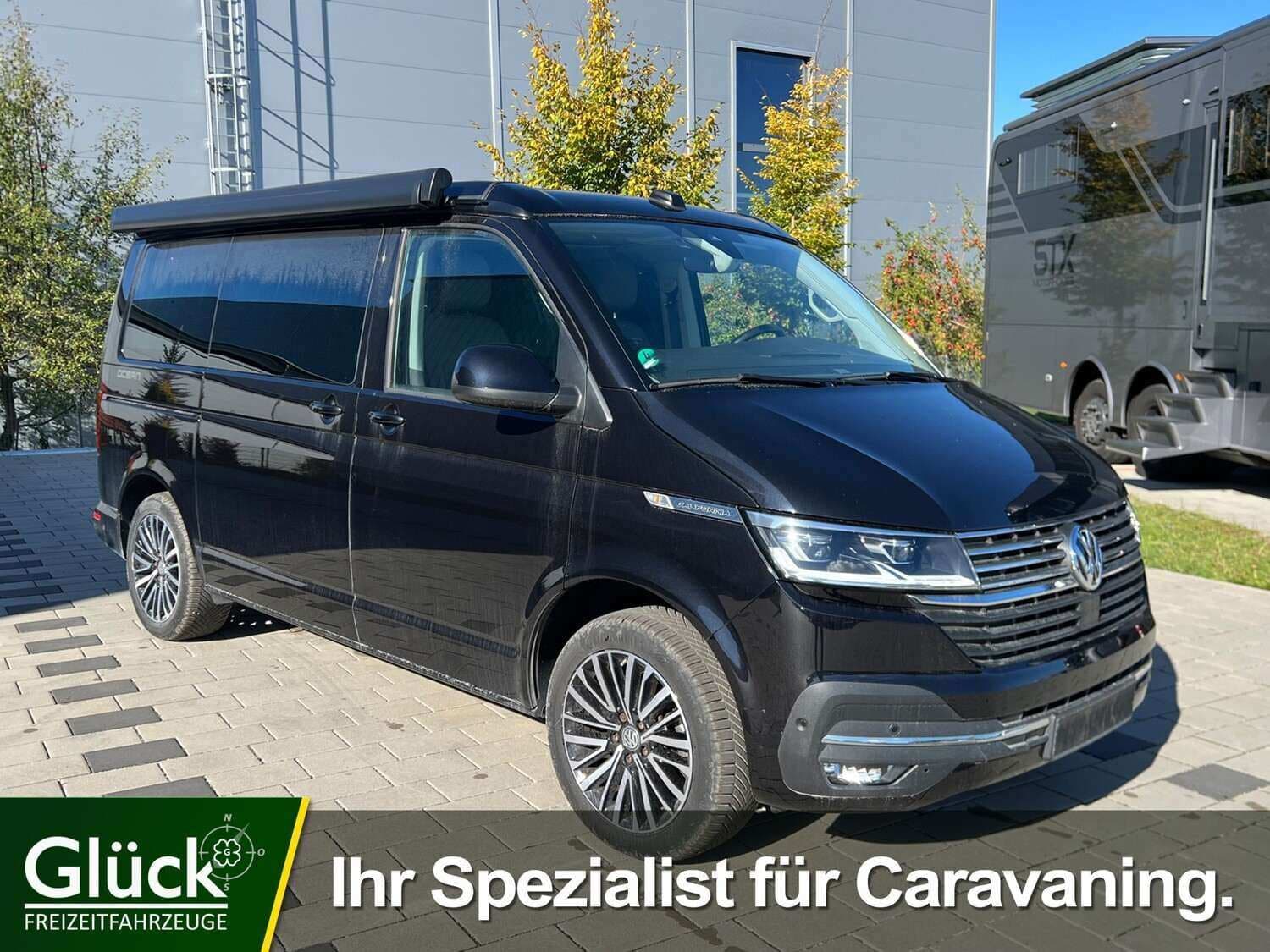 Wohnmobil Volkswagen California T6.1 Ocean mit 4 Sitzen bei Glück Freizeit GmbH Wohnmobil Volkswagen Ocean California T6.1 mit 4 Sitzen und 4 Schlafplätzen