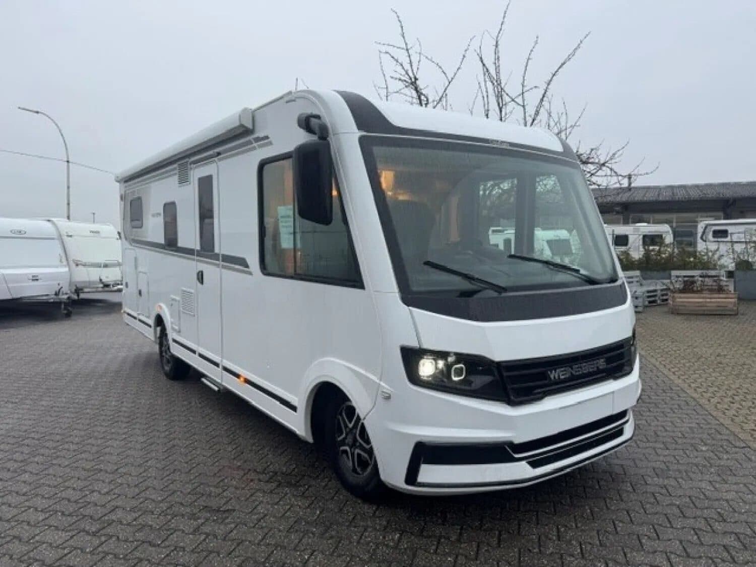 Wohnmobil Weinsberg CaraCore 700 MEG mit 4 Sitzen bei Camping Krings GmbH & Co.KG Wohnmobil Fiat Ducato Weinsberg 700 MEG CaraCore mit 4 Sitzen und 5 Schlafplätzen