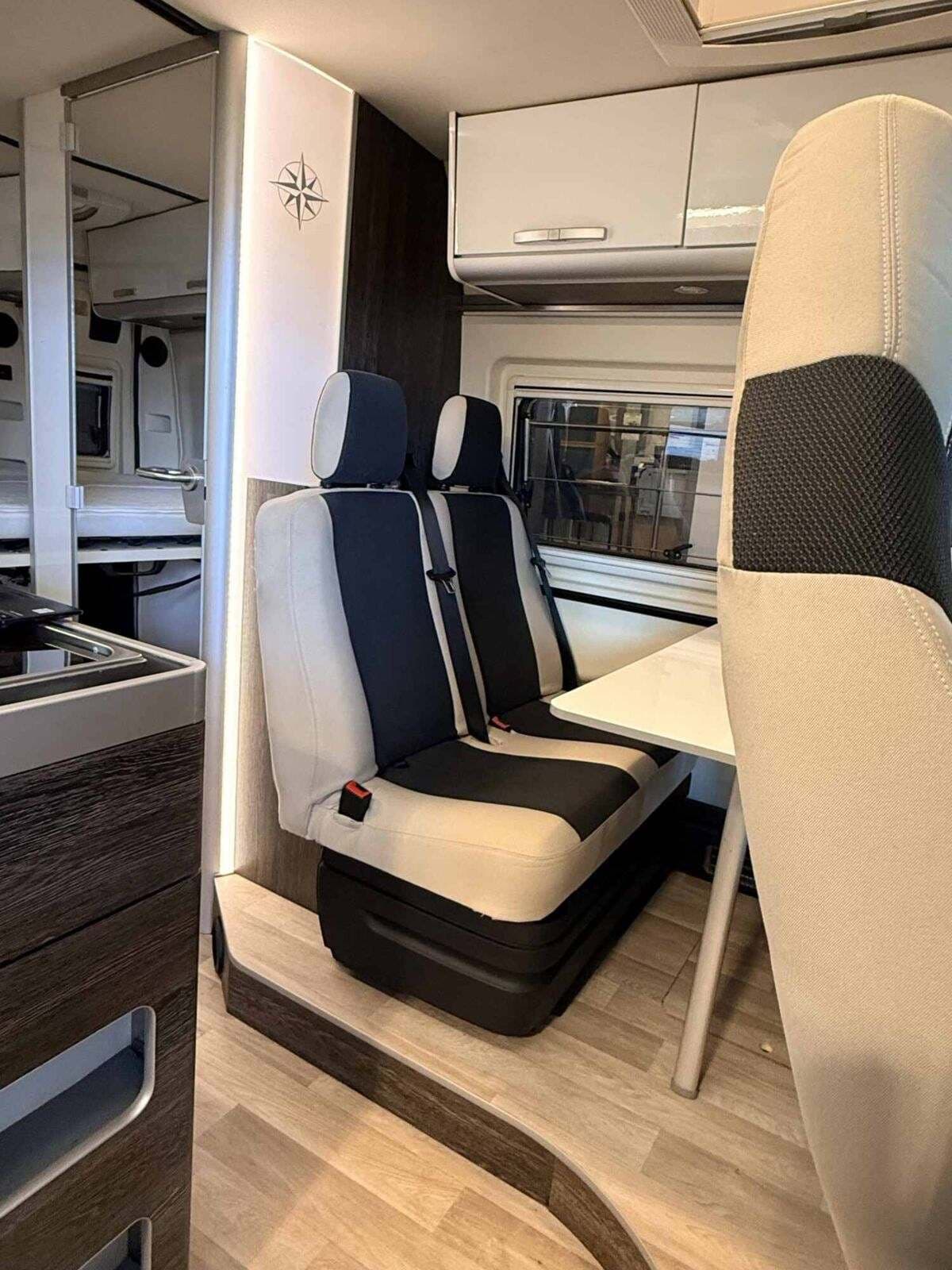Wohnmobil Westfalia Columbus 600 D 600 D mit 4 Sitzen bei Jürgen Scholz GmbH Wohnmobil Fiat Ducato Westfalia 600 D Columbus 600 D mit 4 Sitzen und 2 Schlafplätzen